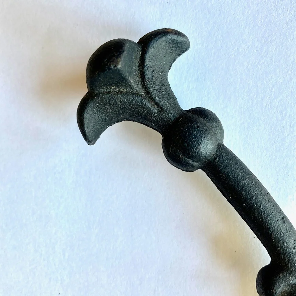 Vintage Black Triple Hook Victorian Ornate Cast Iron Made in Michigan USA 8-1/2